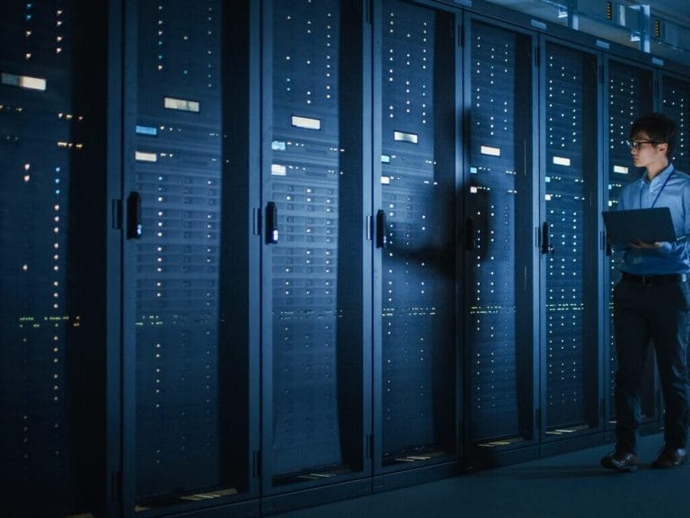 high-speed hosting servers with technician